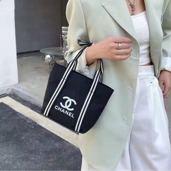 Black Tote with White Accents - Picture 2 of 13